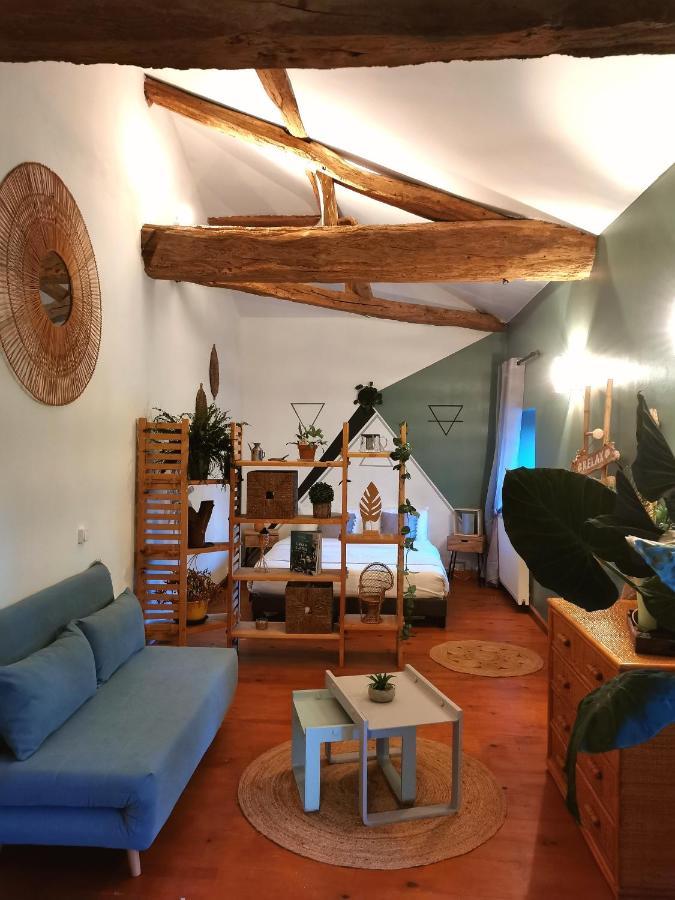 Moulin De Monpoisson Bed & Breakfast Le Puy Exterior photo